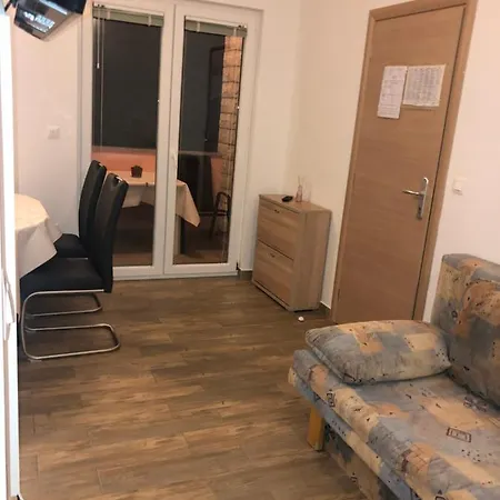 Apartmani Ivana Apartman *